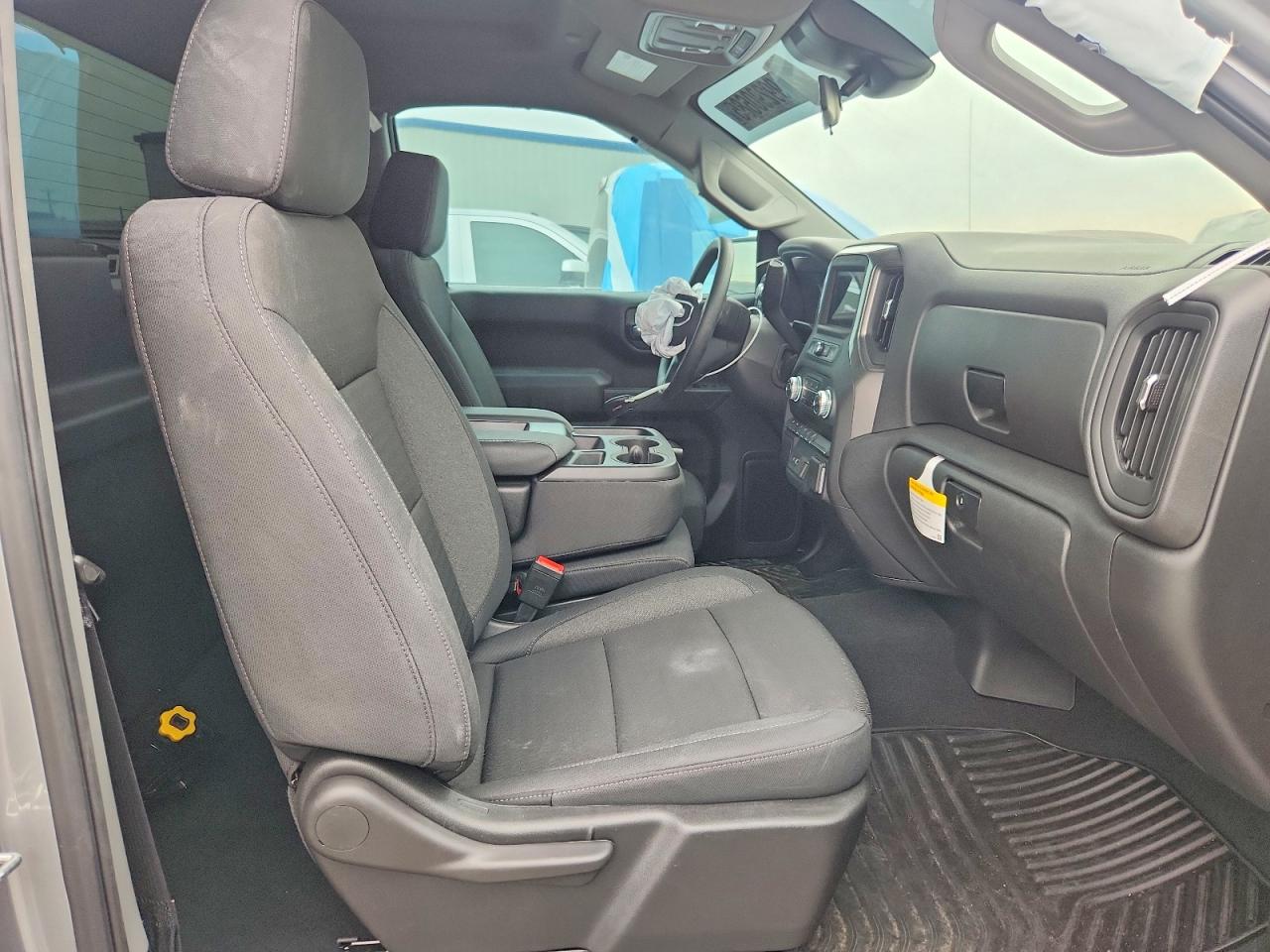 2025 GMC SIERRA K1500 photo 10