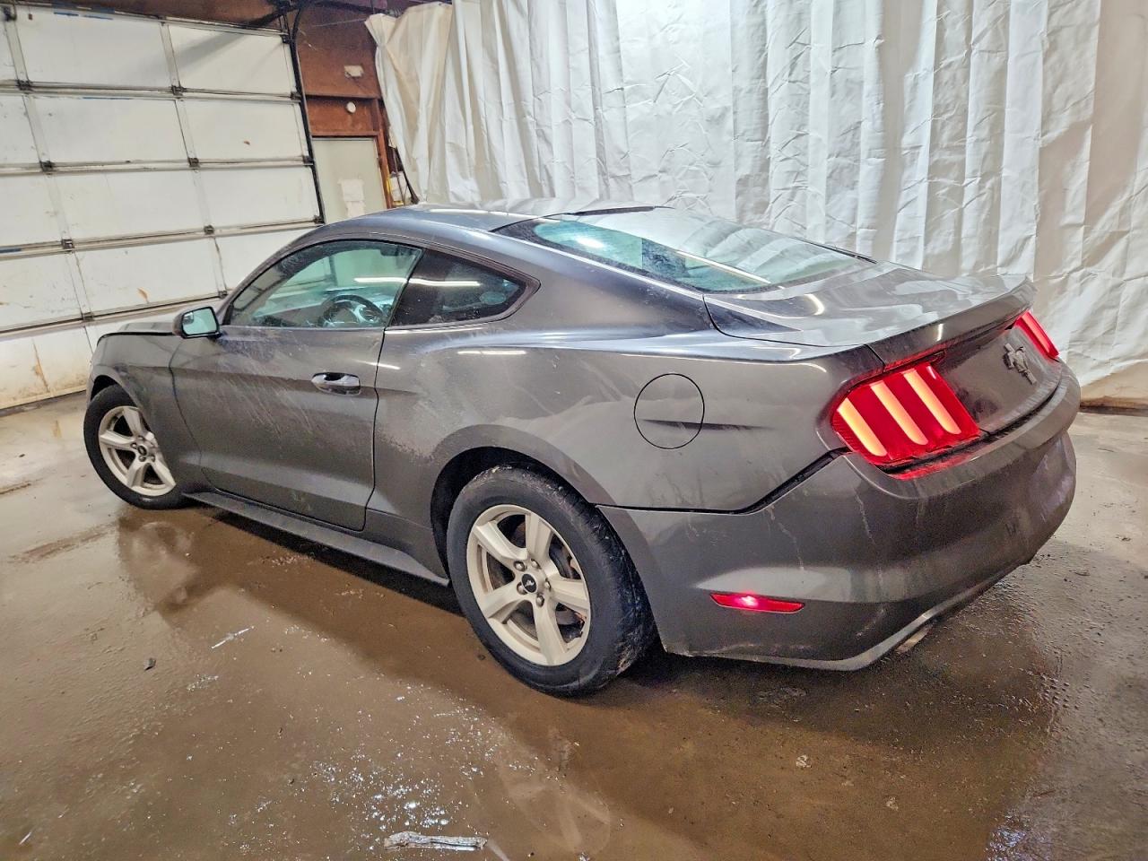 2017 FORD MUSTANG photo 3