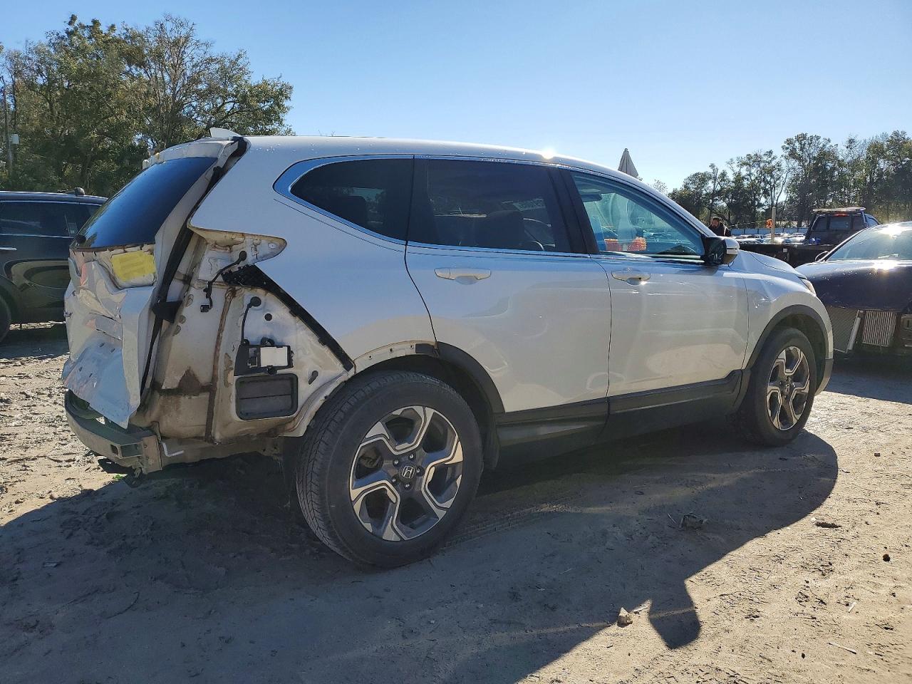 2017 HONDA CR-V EX photo 3