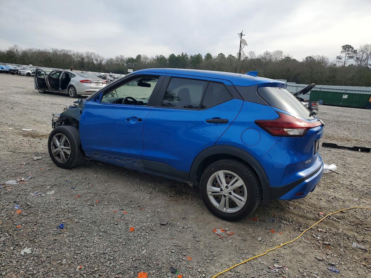 2021 NISSAN KICKS S photo 4