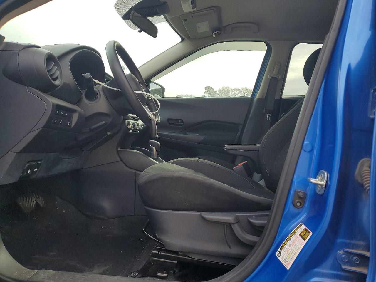 2021 NISSAN KICKS S photo 19