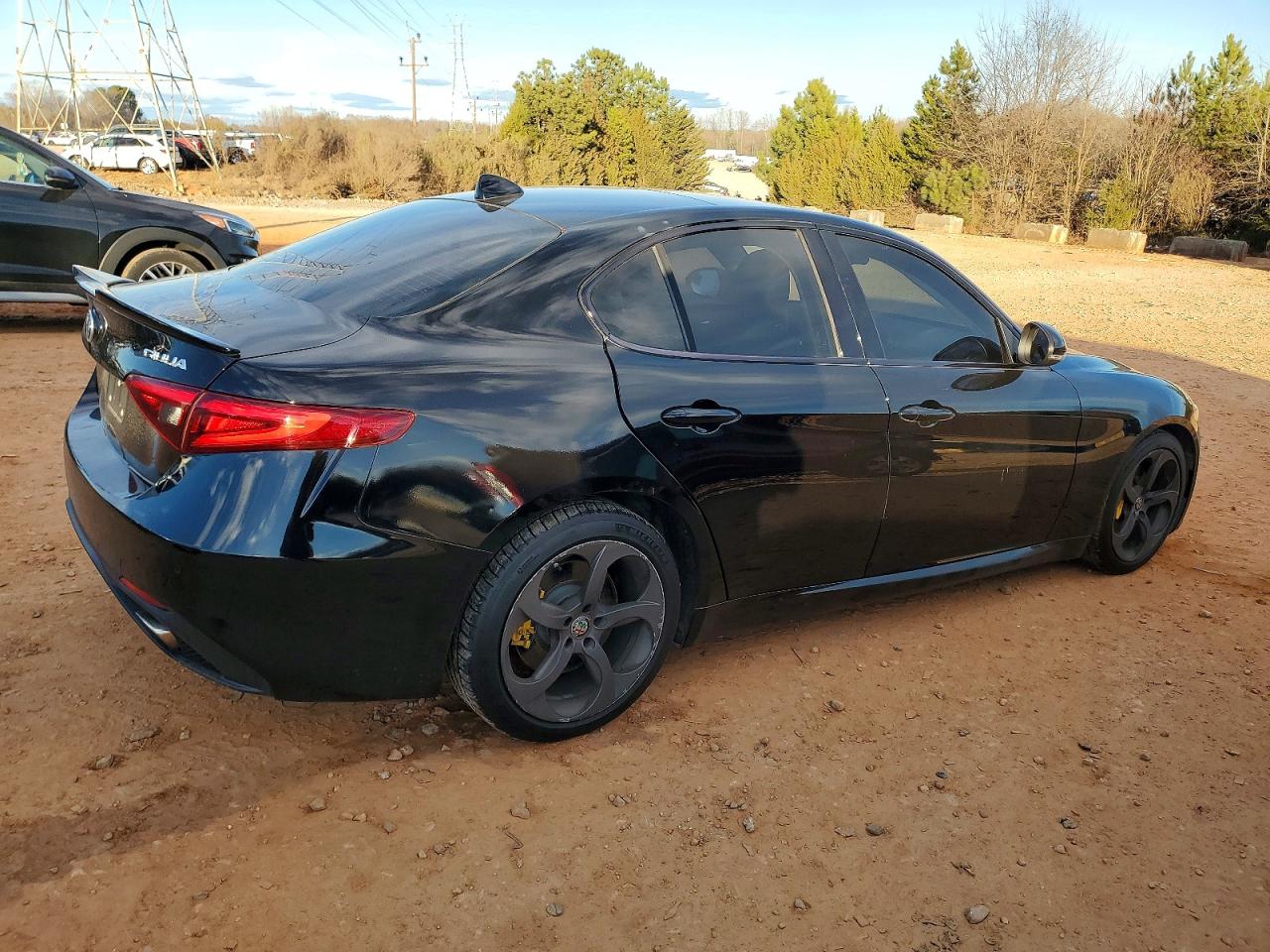 2017 ALFA ROMEO GIULIA photo 3
