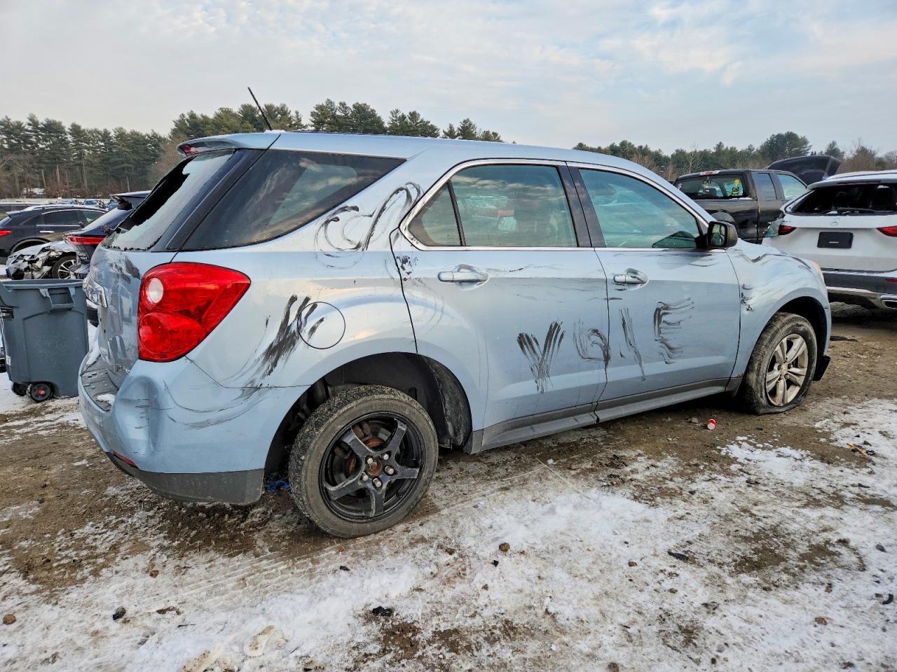 2014 CHEVROLET EQUINOX LS photo 3