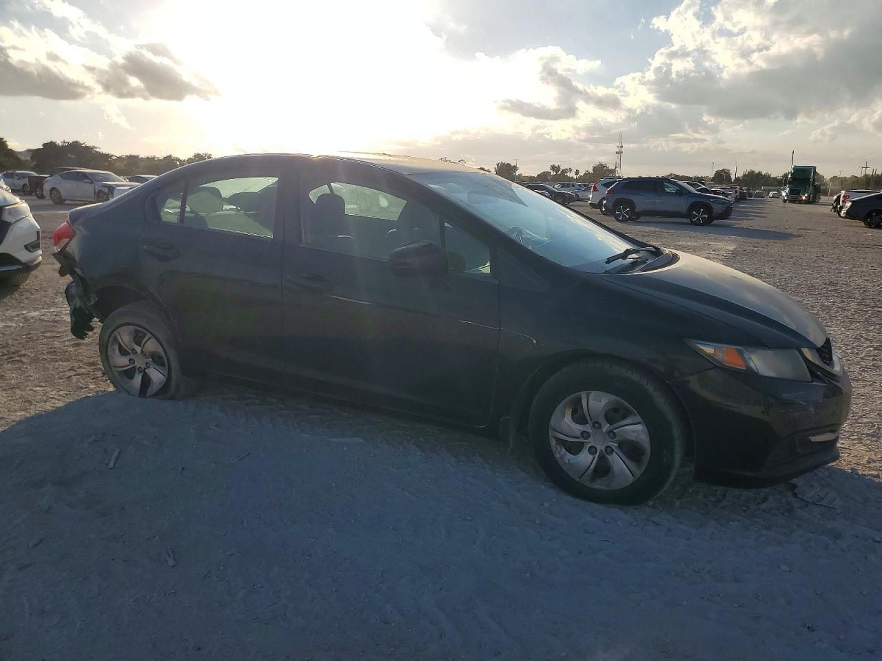 2015 HONDA CIVIC LX photo 4