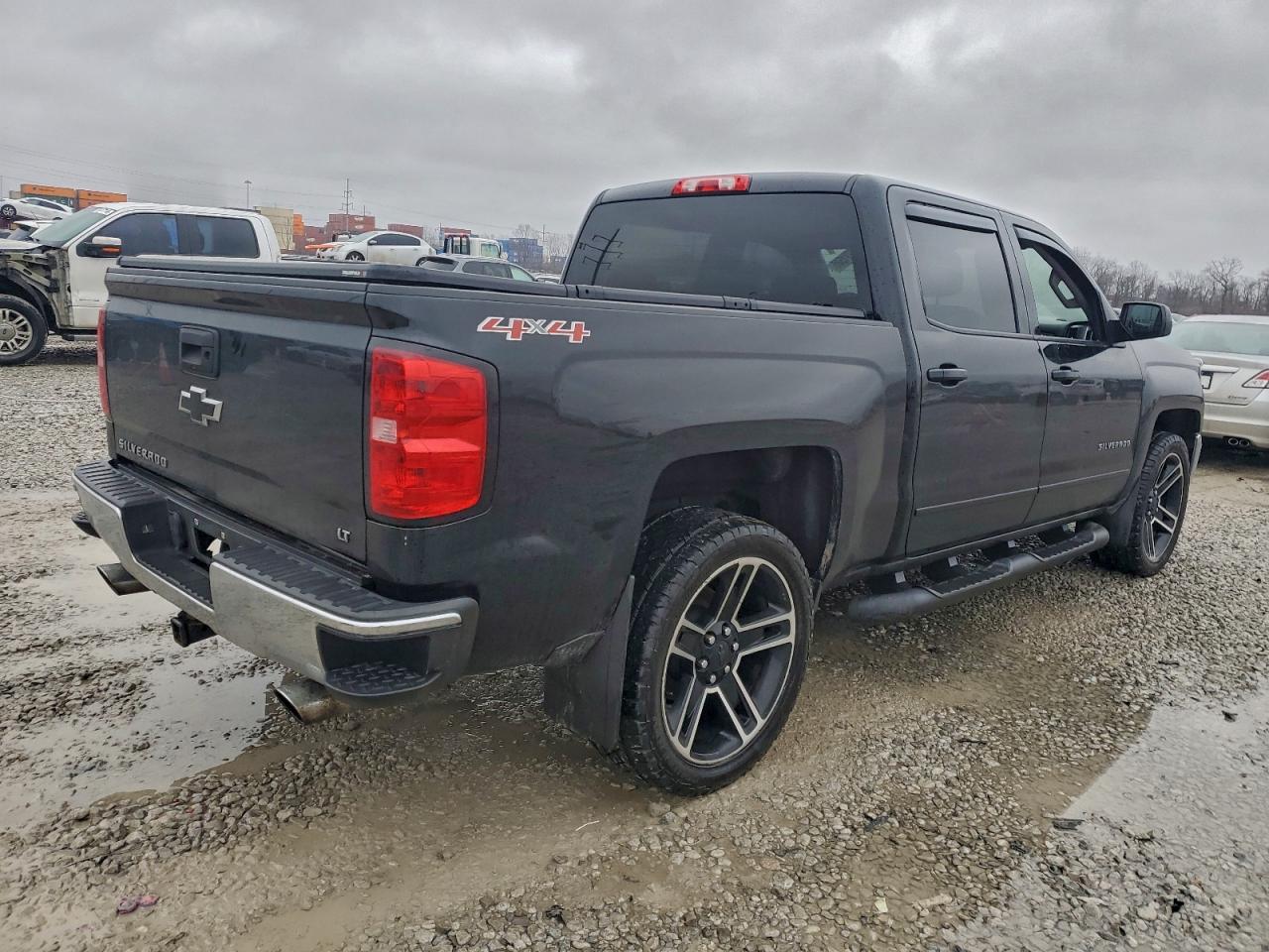 2016 CHEVROLET SILVERADO K1500 LT photo 3