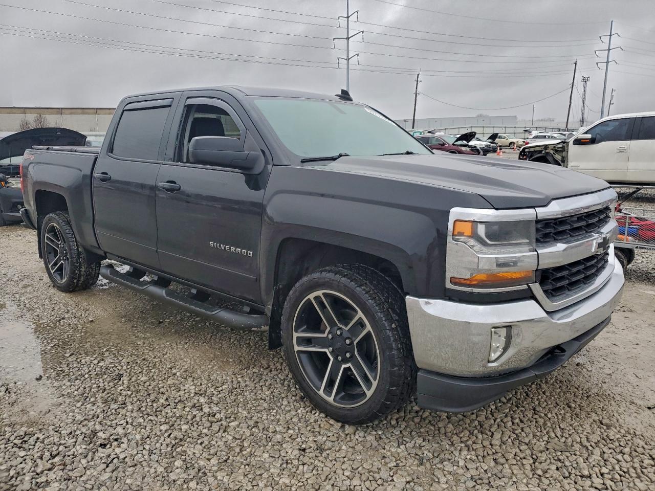 2016 CHEVROLET SILVERADO K1500 LT photo 4