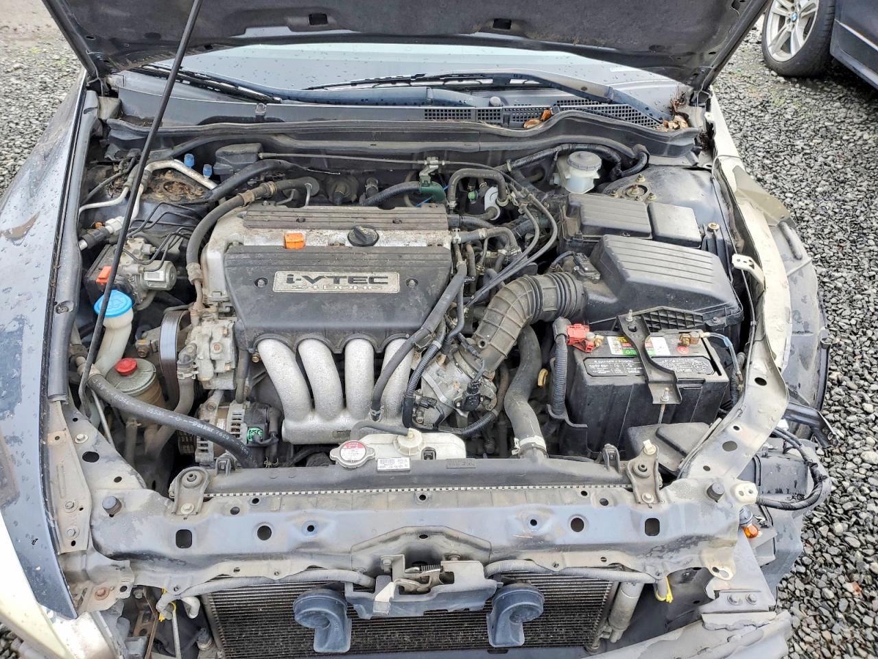 2004 HONDA ACCORD LX photo 11