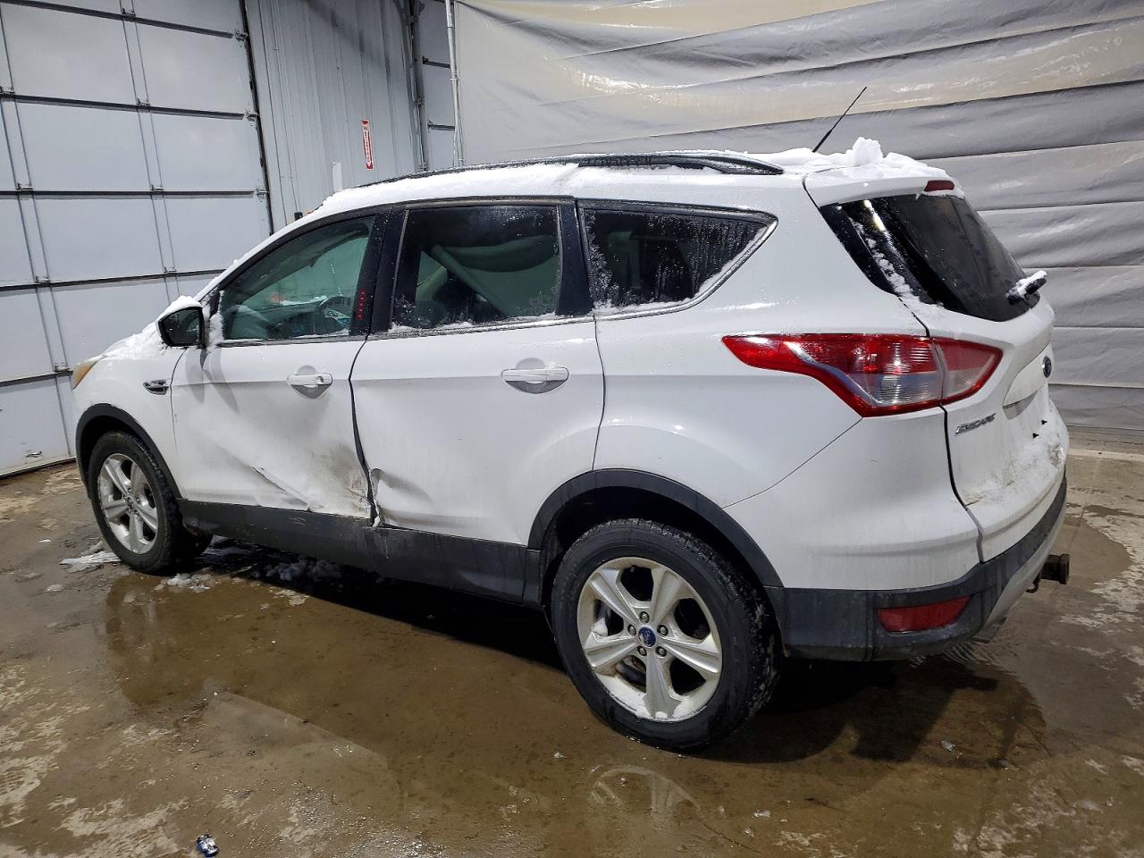 2016 FORD ESCAPE SE photo 2