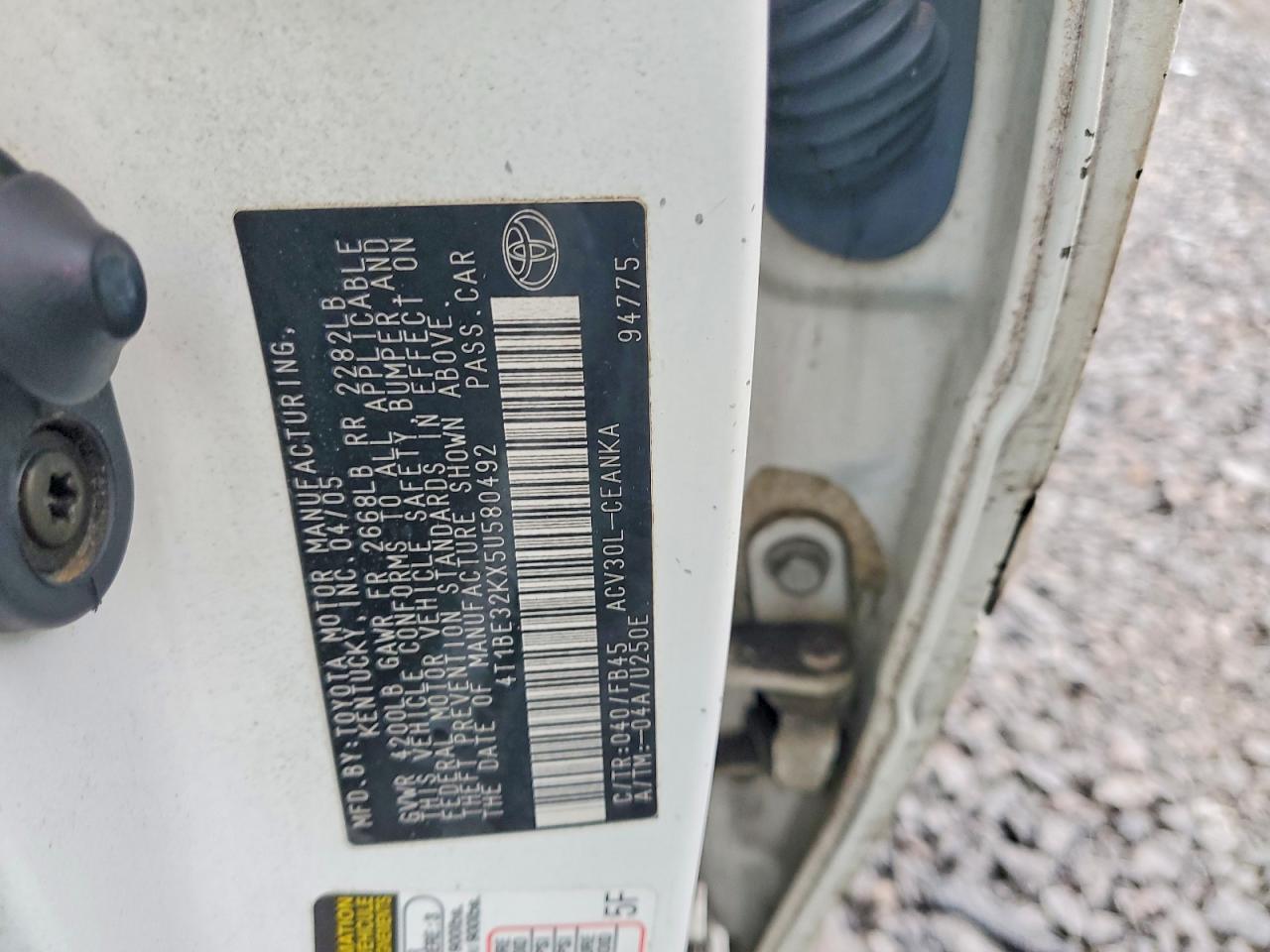 2005 TOYOTA CAMRY LE photo 12