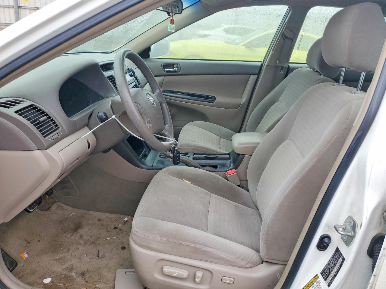 2005 TOYOTA CAMRY LE photo 7