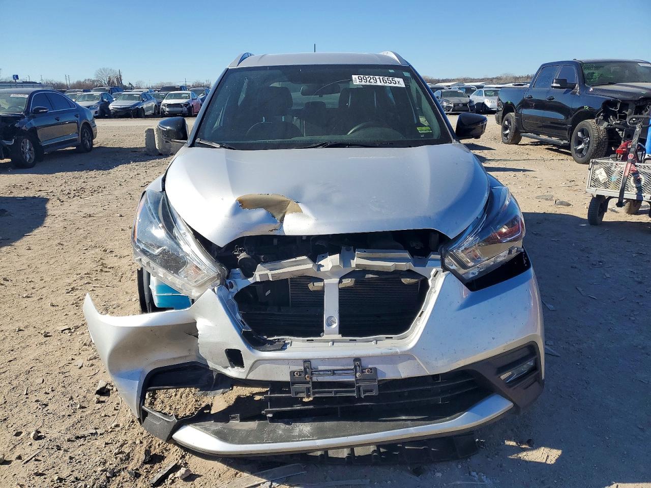 2019 NISSAN KICKS S photo 5