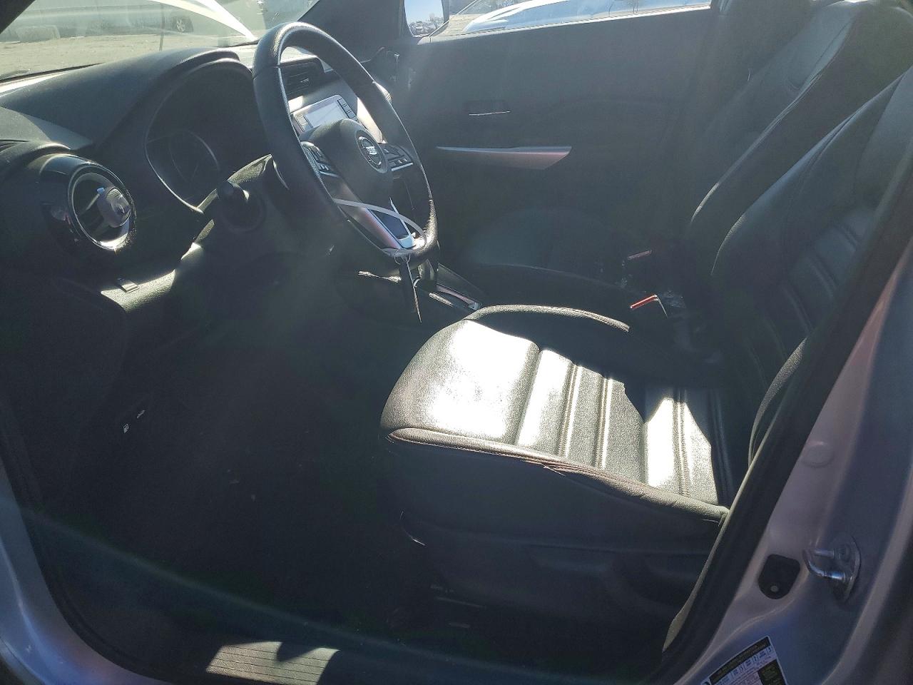 2019 NISSAN KICKS S photo 7