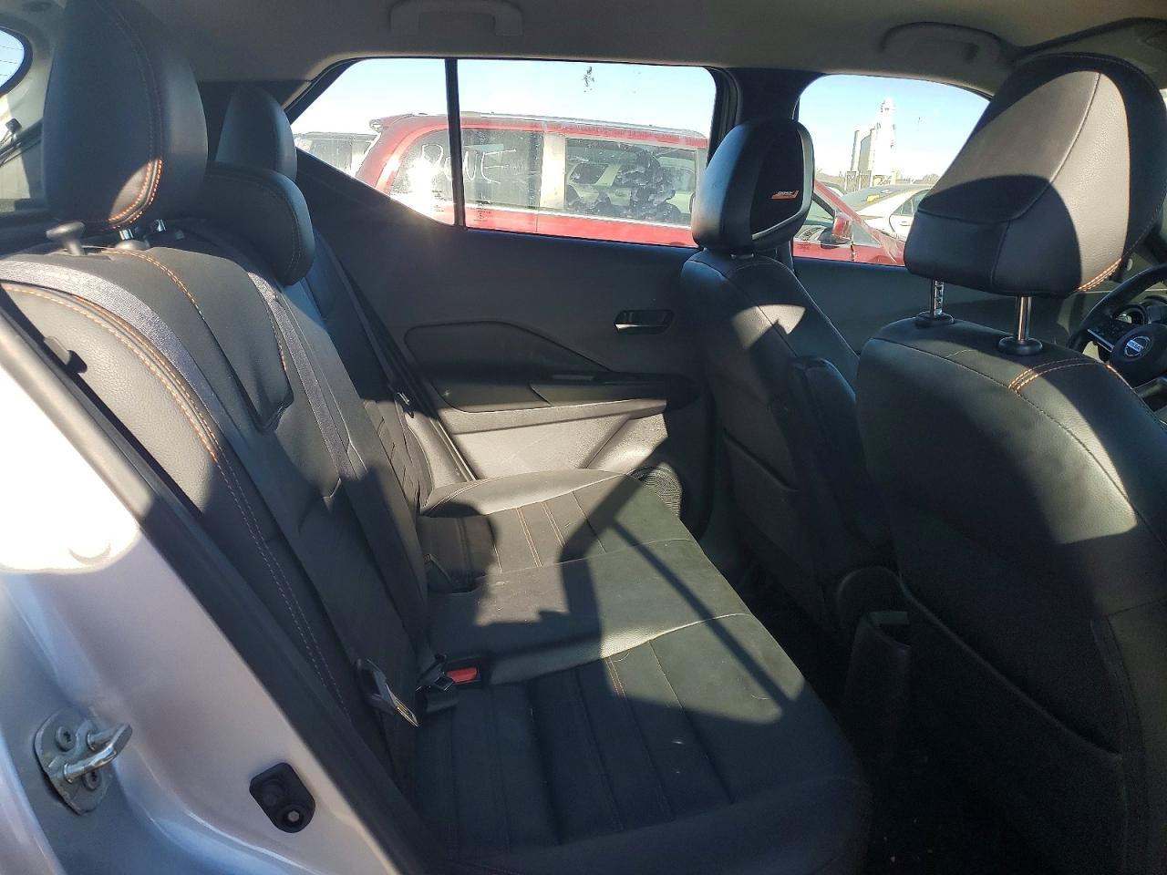2019 NISSAN KICKS S photo 11