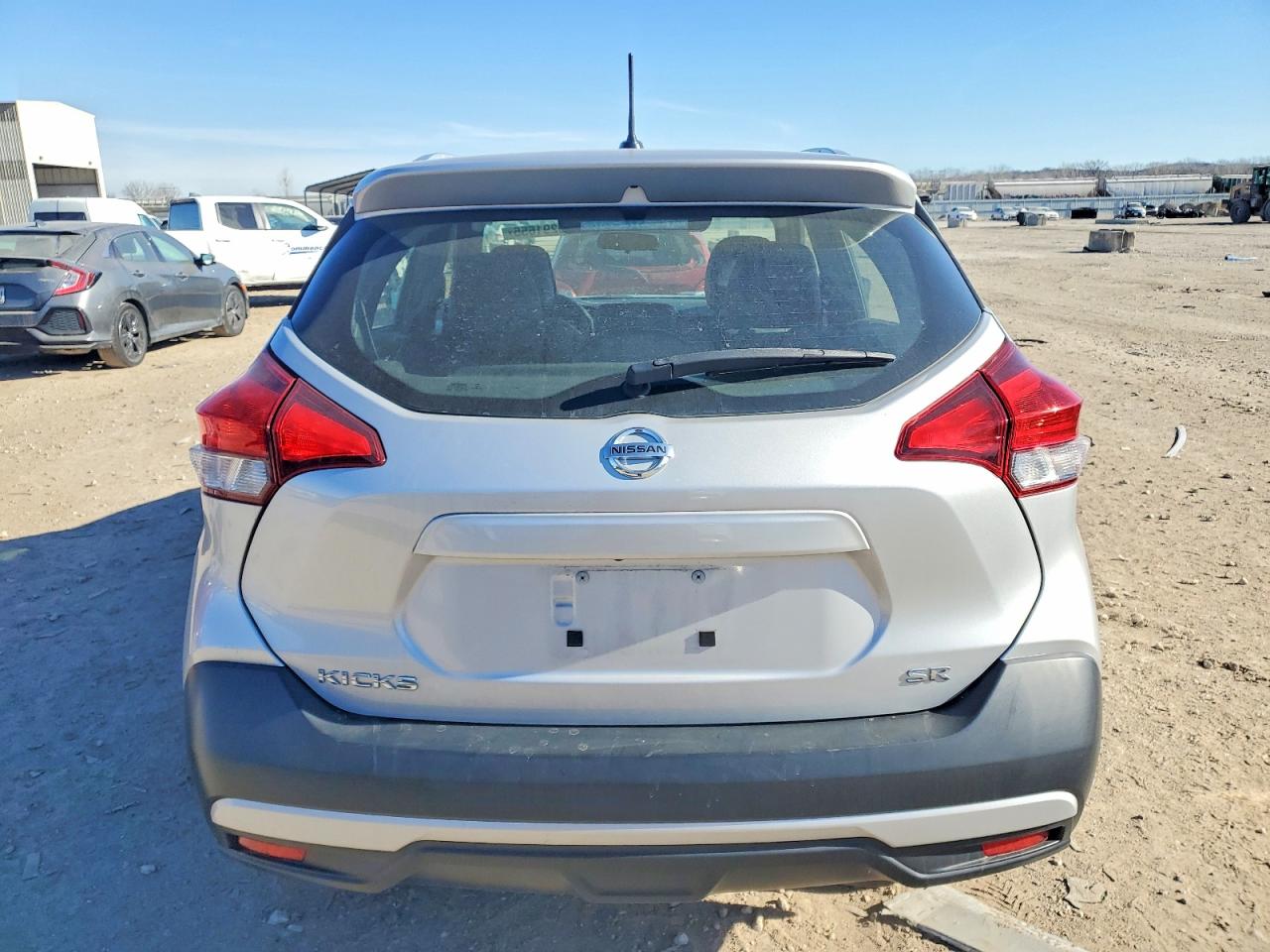 2019 NISSAN KICKS S photo 6
