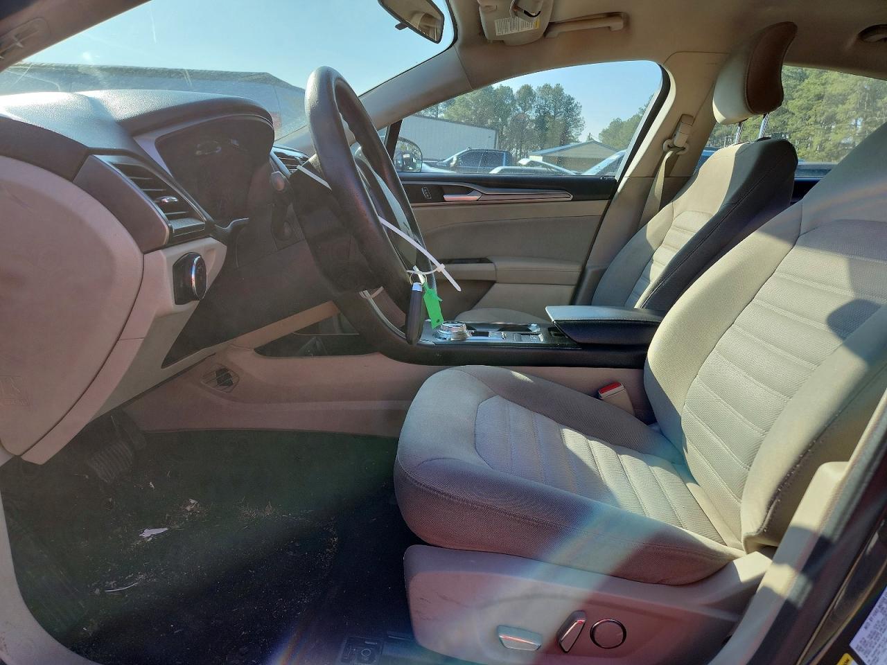 2017 FORD FUSION SE photo 7