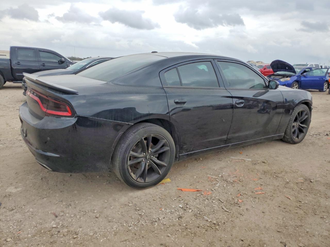 2017 DODGE CHARGER SE photo 7