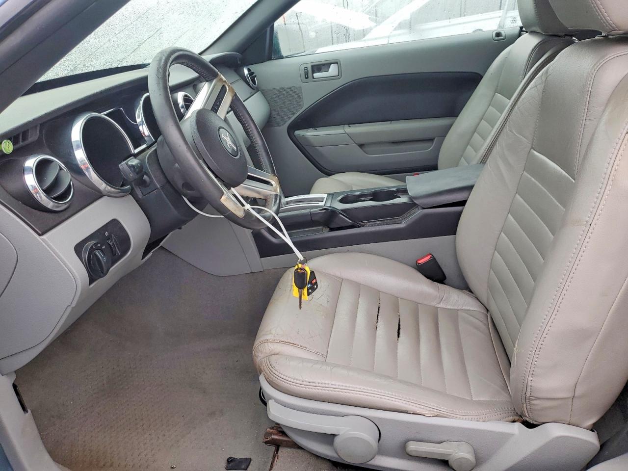 2008 FORD MUSTANG photo 13