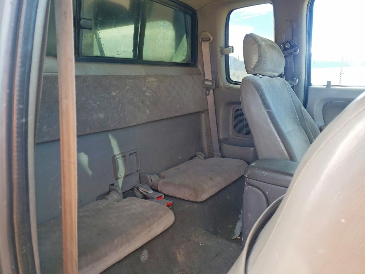 2003 TOYOTA TACOMA XTRACAB photo 10