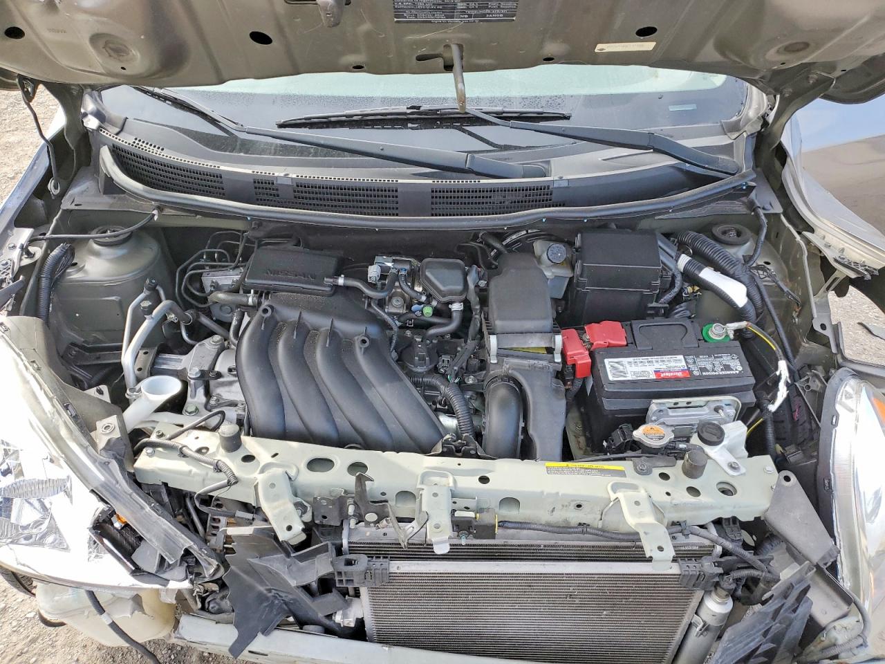 2012 NISSAN VERSA photo 11