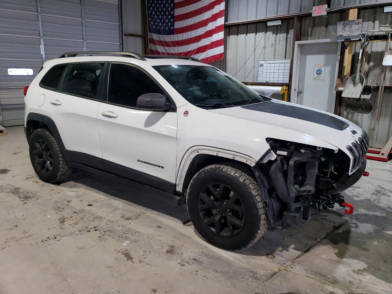 2015 JEEP CHEROKEE TRAILHAWK photo 4