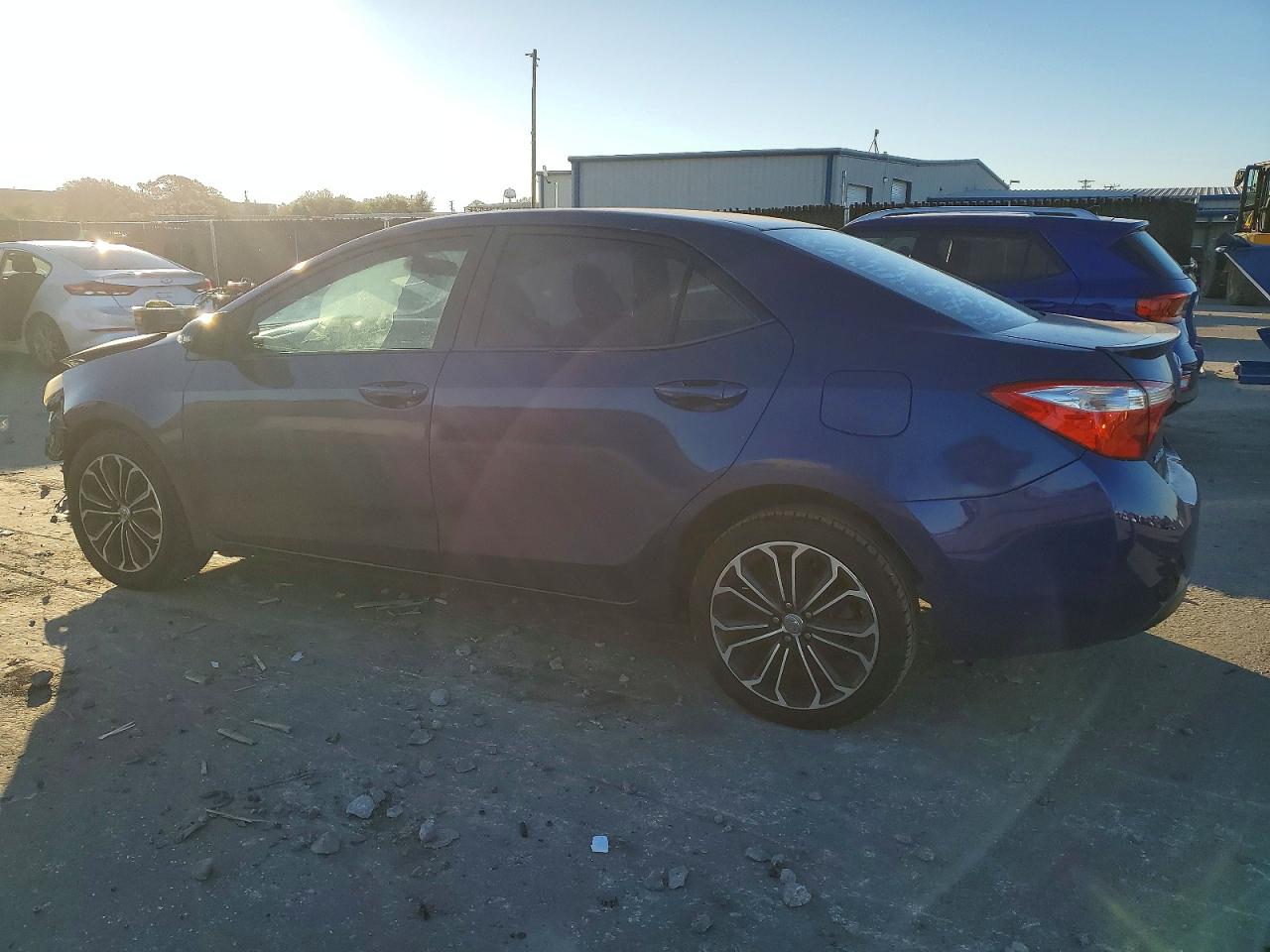 2014 TOYOTA COROLLA L photo 2