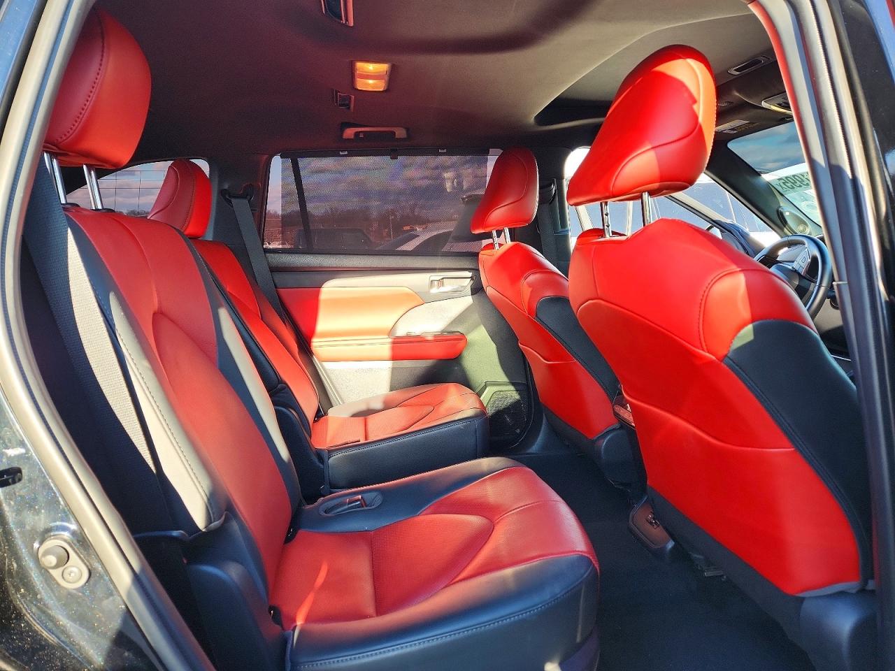 2021 TOYOTA HIGHLANDER XSE photo 11