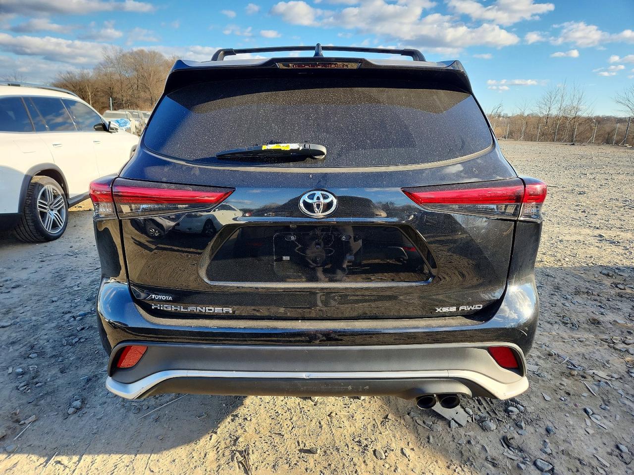 2021 TOYOTA HIGHLANDER XSE photo 6