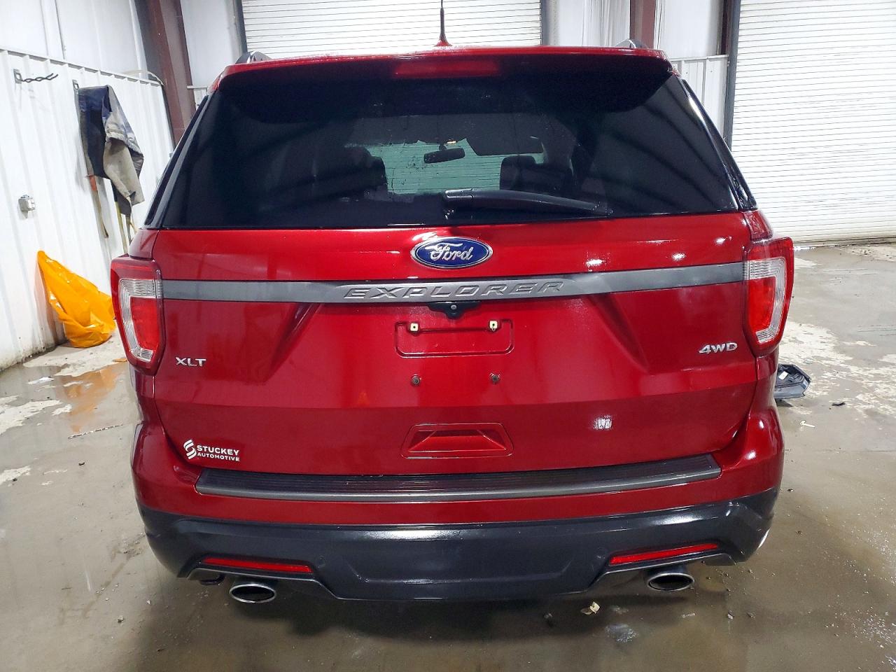 2018 FORD EXPLORER XLT photo 11