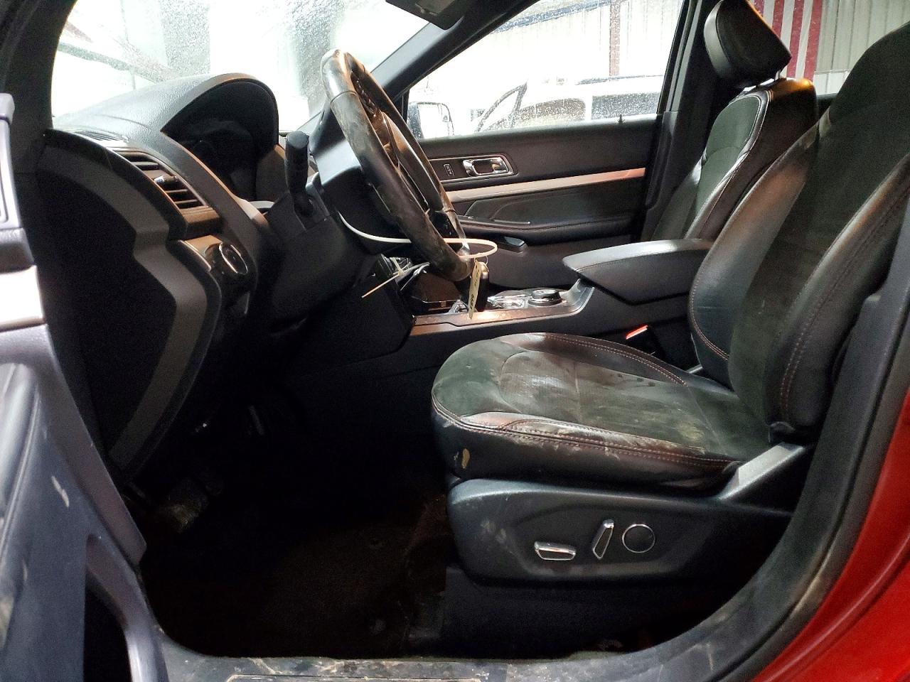 2018 FORD EXPLORER XLT photo 13