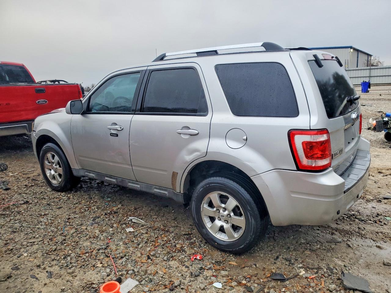 2010 FORD ESCAPE LIMITED photo 2