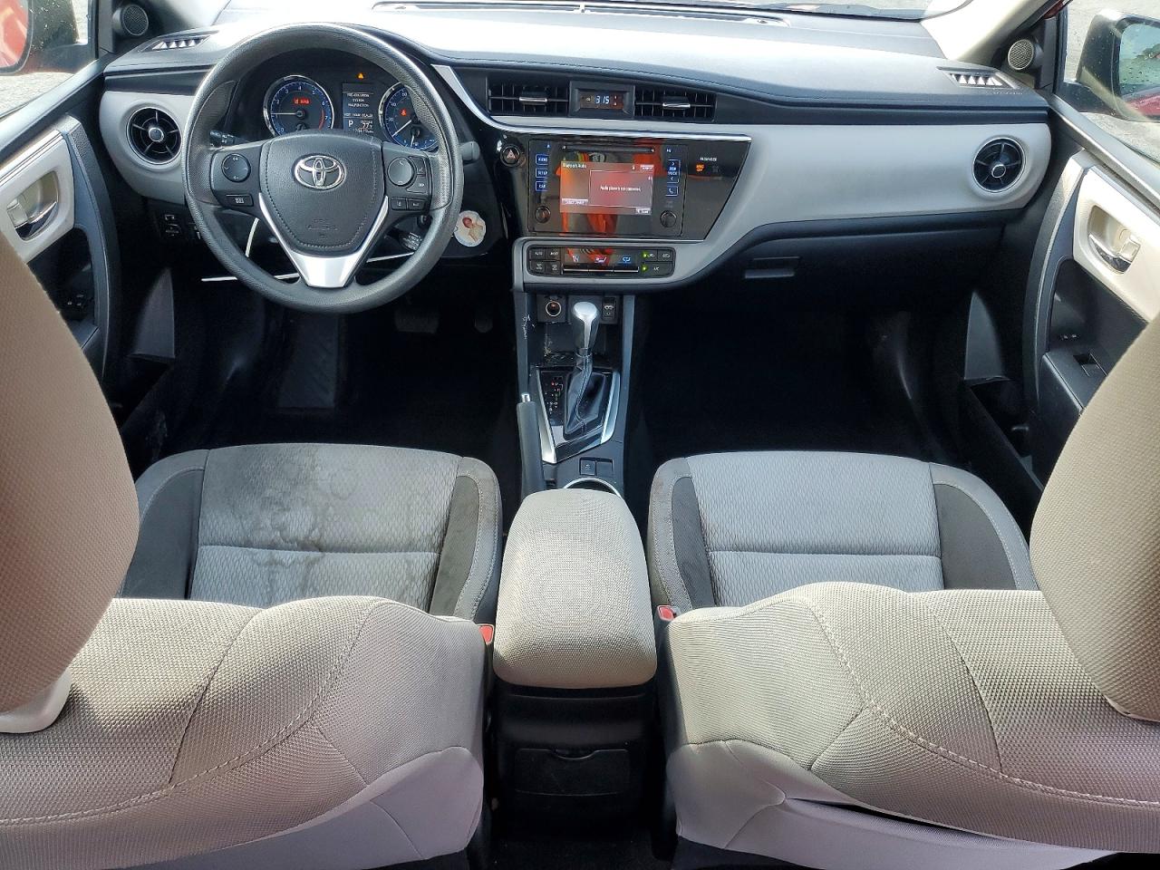 2017 TOYOTA COROLLA LE photo 8