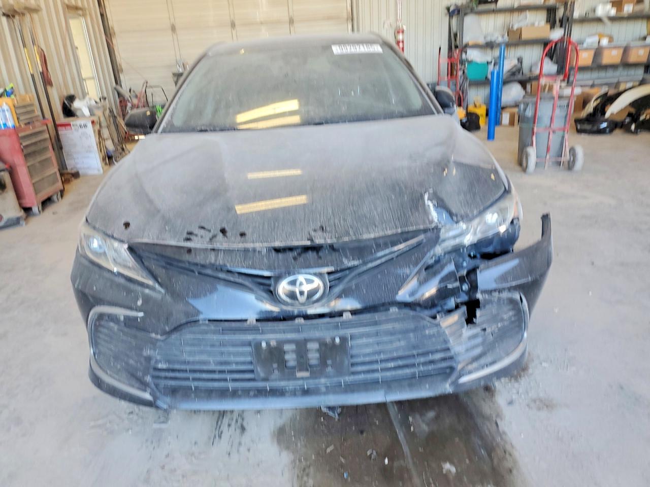 2021 TOYOTA CAMRY LE photo 5