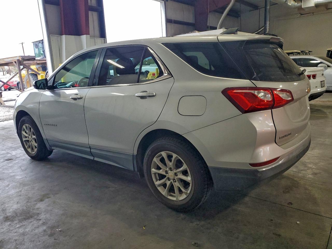 2018 CHEVROLET EQUINOX LT photo 3