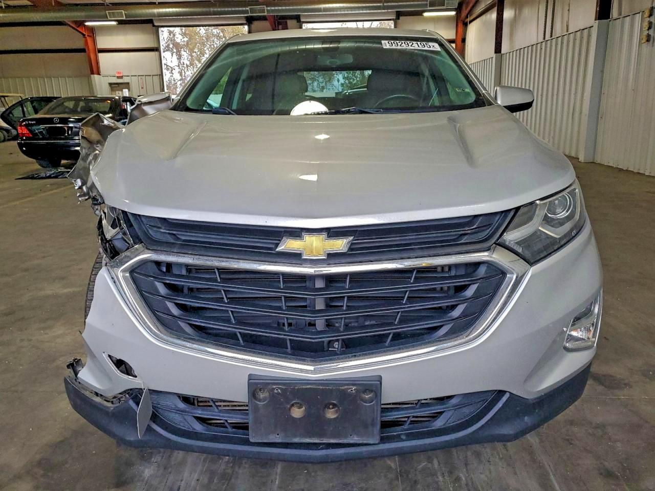 2018 CHEVROLET EQUINOX LT photo 9