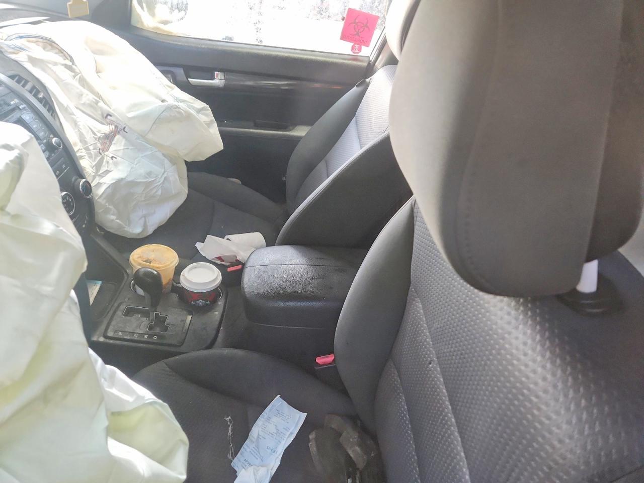 2012 KIA SORENTO BASE photo 7