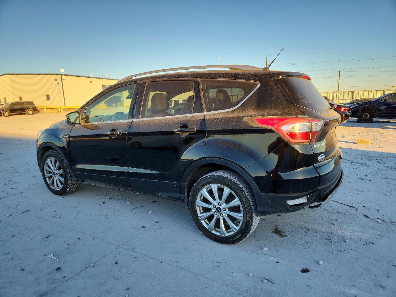 2017 FORD ESCAPE TITANIUM photo 2