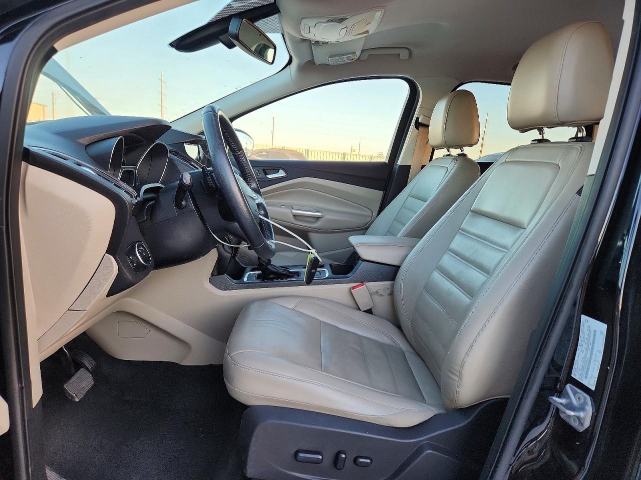 2017 FORD ESCAPE TITANIUM photo 7