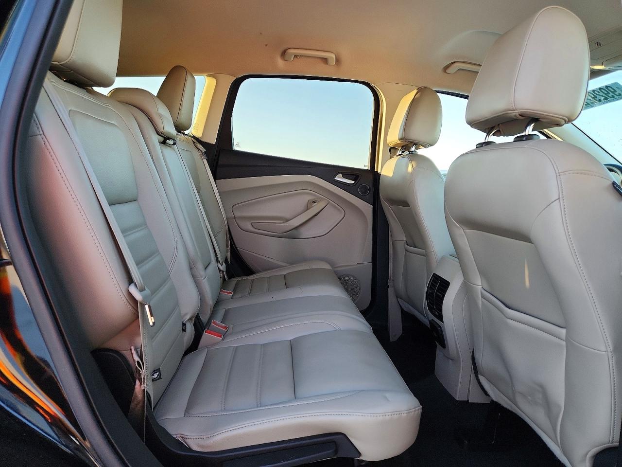 2017 FORD ESCAPE TITANIUM photo 10