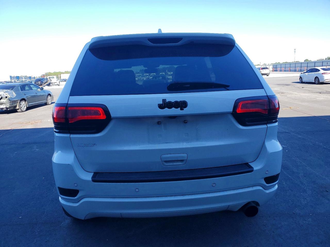 2018 JEEP GRAND CHEROKEE LAREDO photo 11