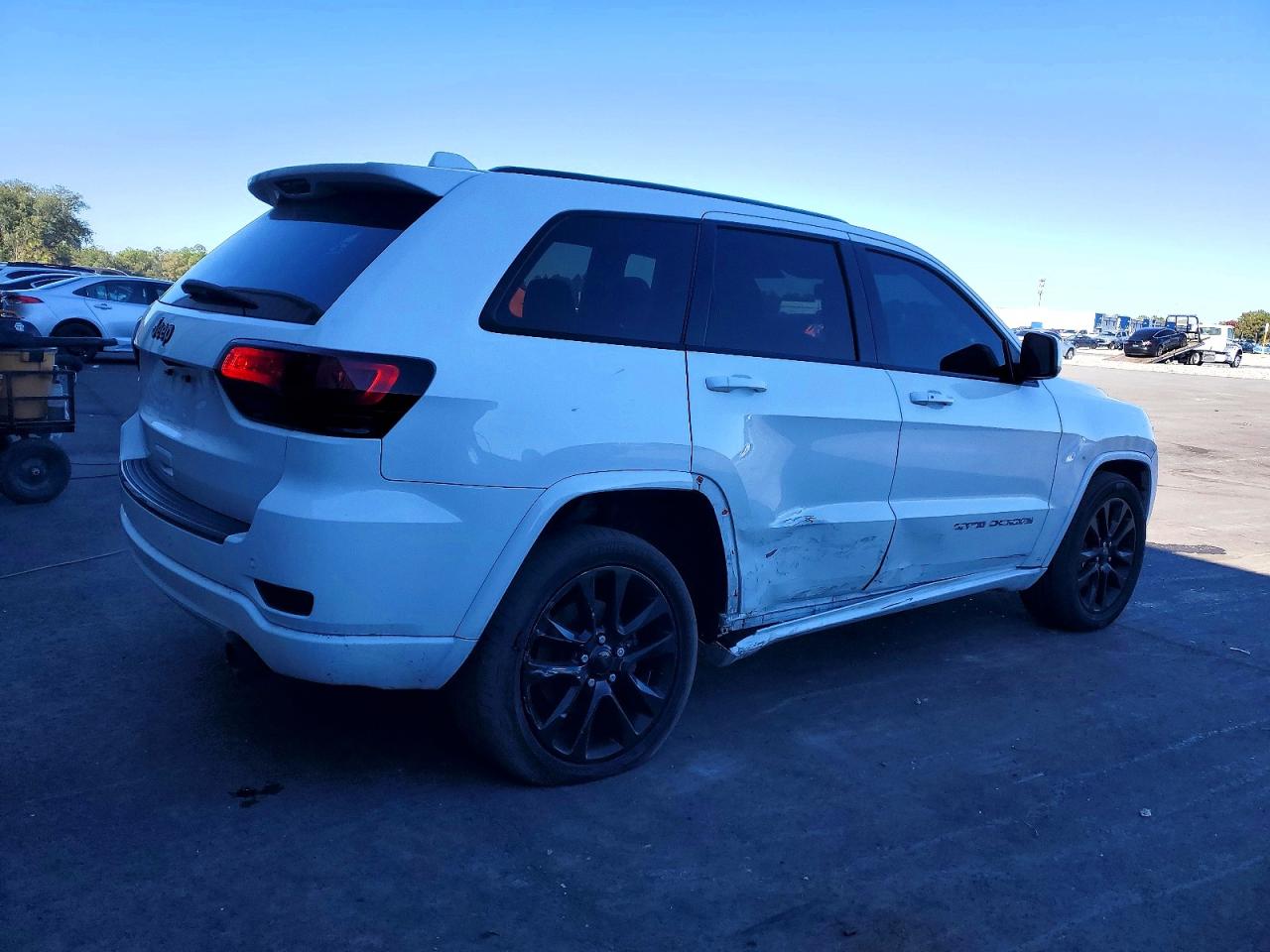 2018 JEEP GRAND CHEROKEE LAREDO photo 5