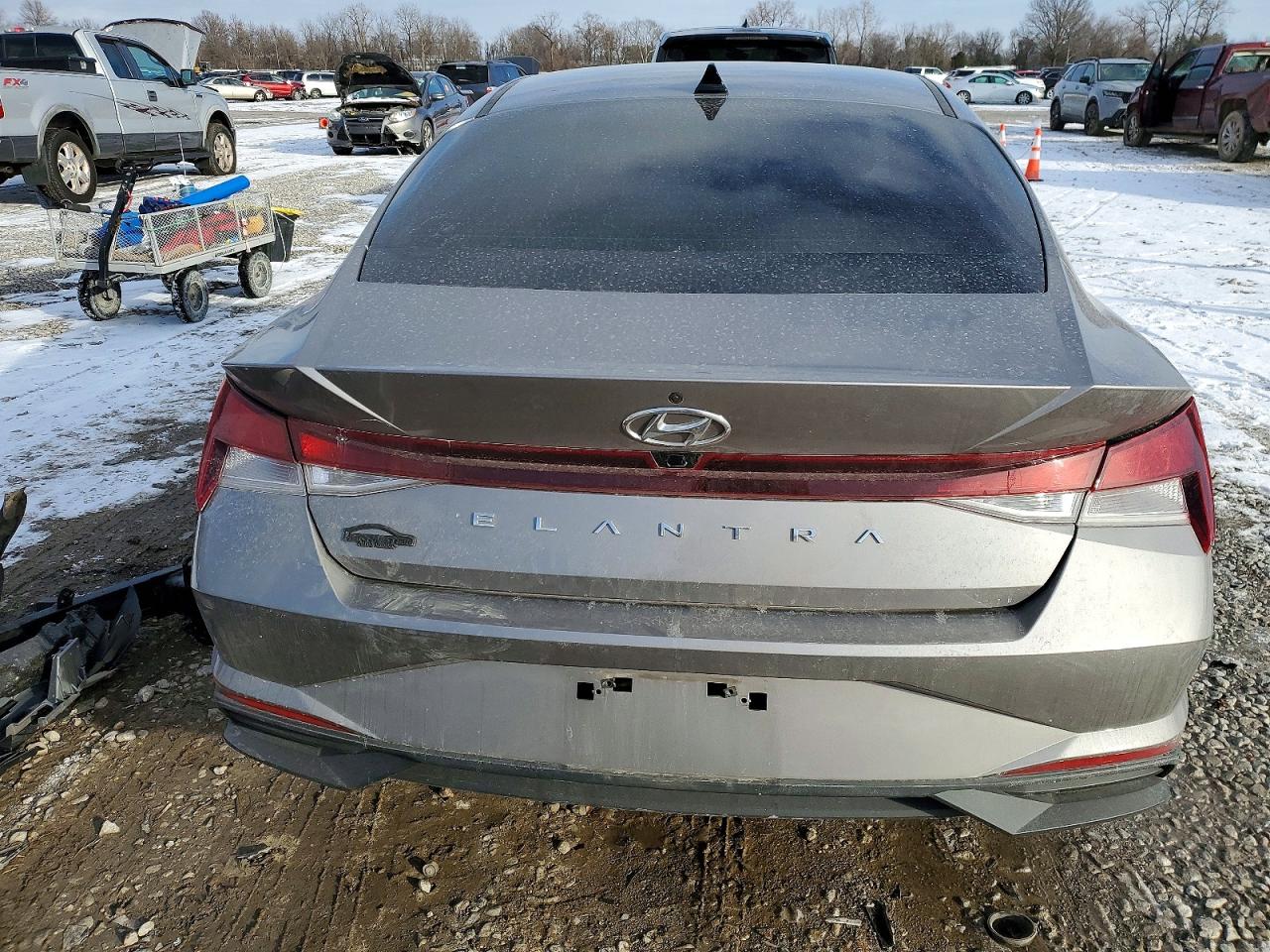 2021 HYUNDAI ELANTRA SEL photo 6