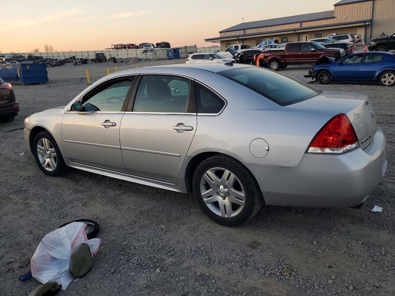 2013 CHEVROLET IMPALA LT photo 2