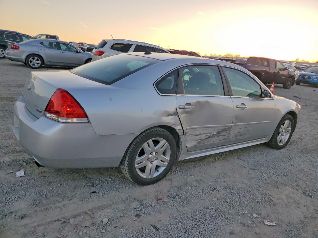 2013 CHEVROLET IMPALA LT photo 3