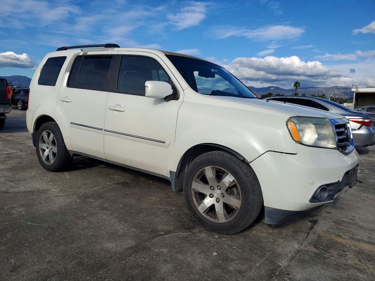 2015 HONDA PILOT TOURING photo 4