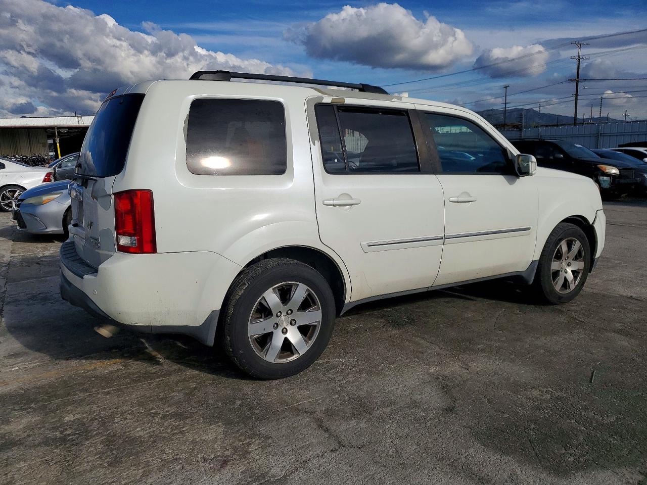 2015 HONDA PILOT TOURING photo 3