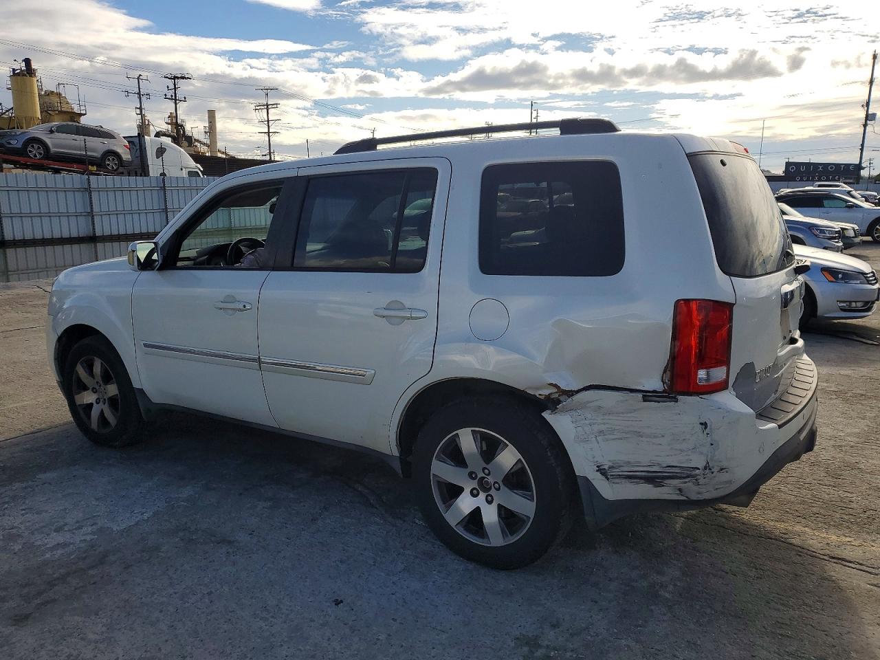 2015 HONDA PILOT TOURING photo 2