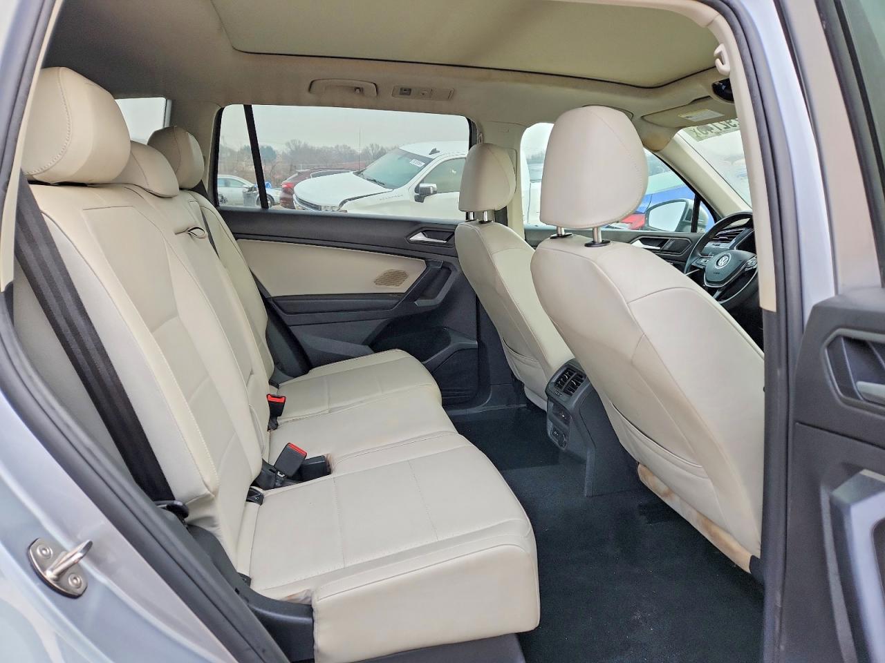 2021 VOLKSWAGEN TIGUAN SE photo 11