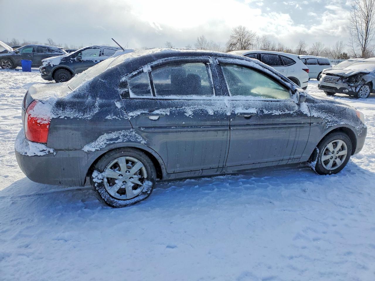 2010 HYUNDAI ACCENT GLS photo 3