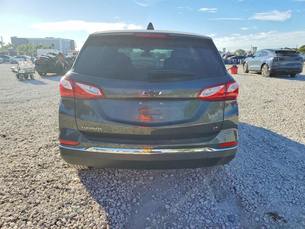 2020 CHEVROLET EQUINOX LT photo 6