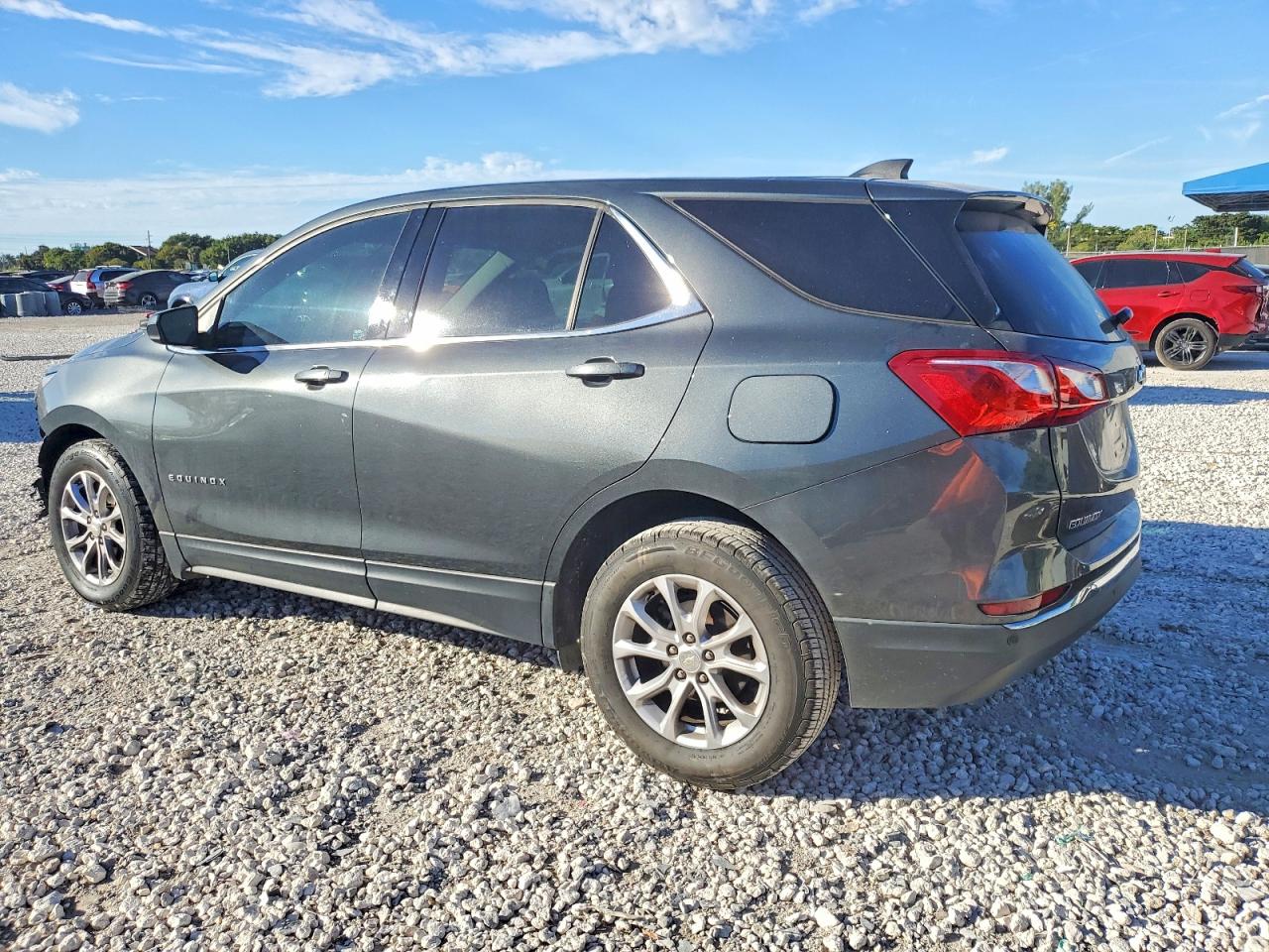 2020 CHEVROLET EQUINOX LT photo 2